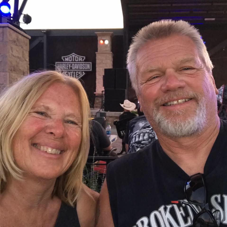 In Loving Memory of Paul and Paulette Rewitzer